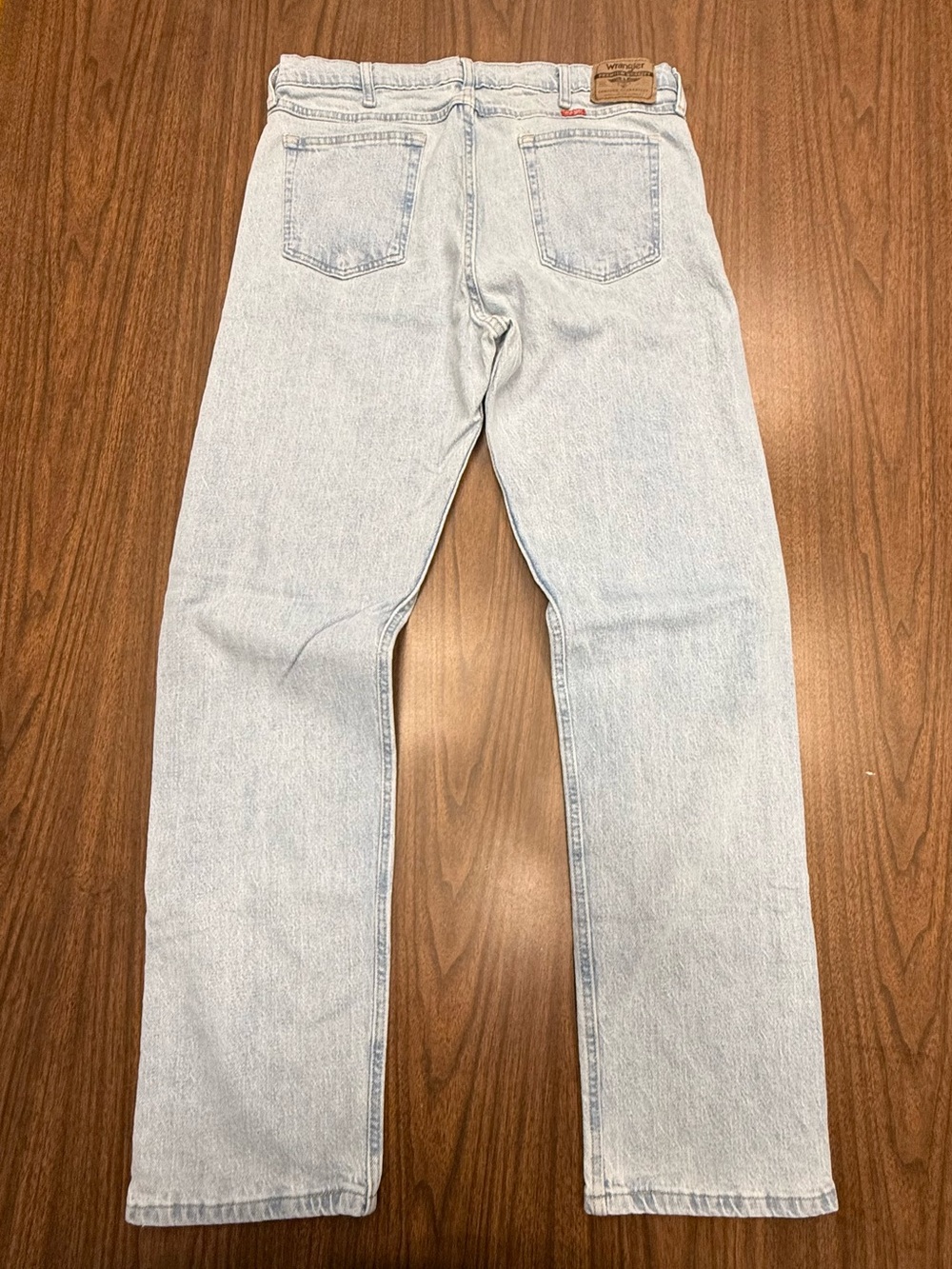 Wrangler Men’s Light Wash Loose Jeans in Size 34” x 34” Stretch Fabric Premium - Picture 11 of 15